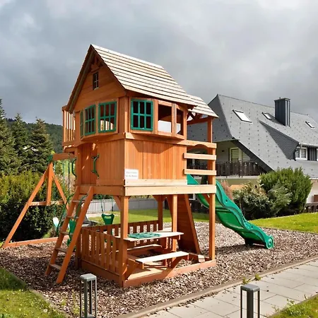 Skylodges Mit 9 Оберрид