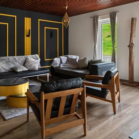 Дом отдыха Skylodges Mit 9